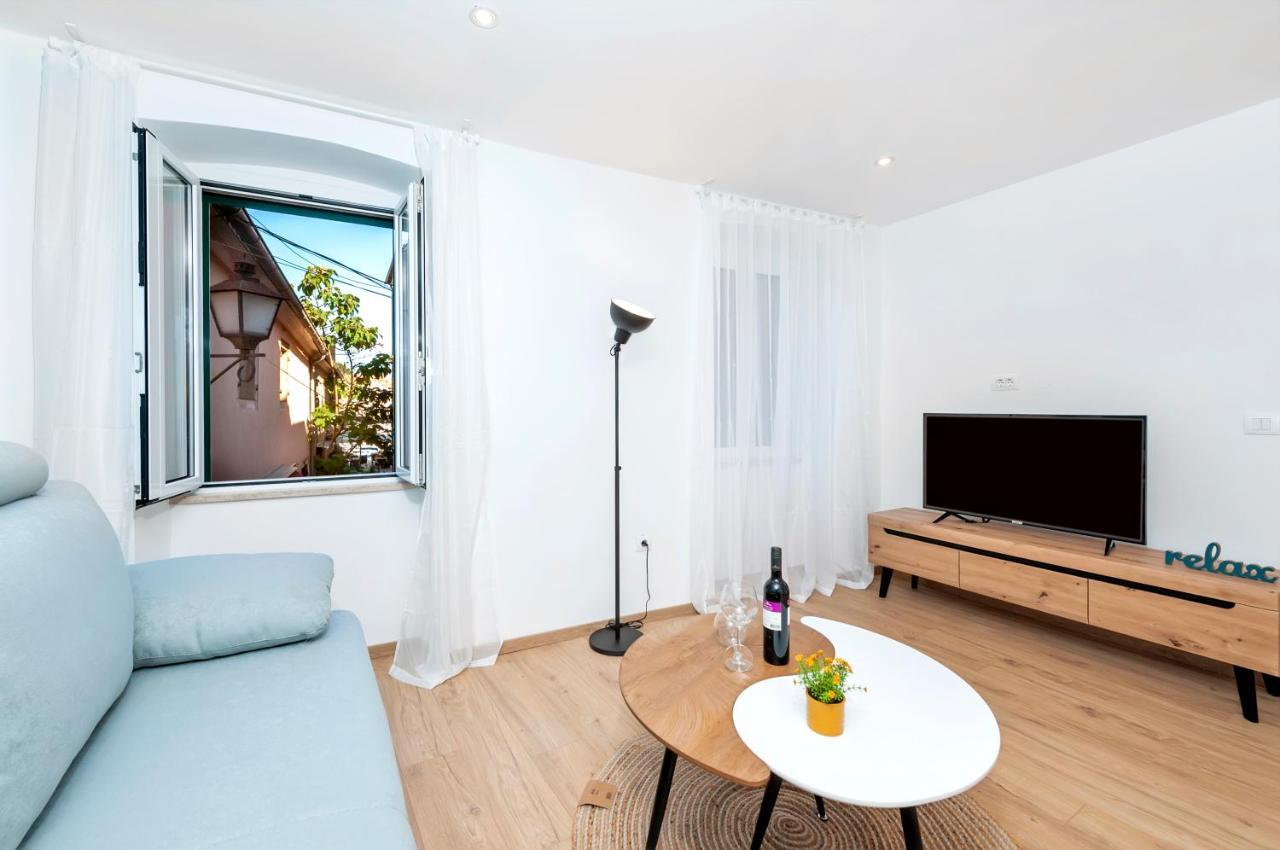 Otto With Sea View And Parking Apartment