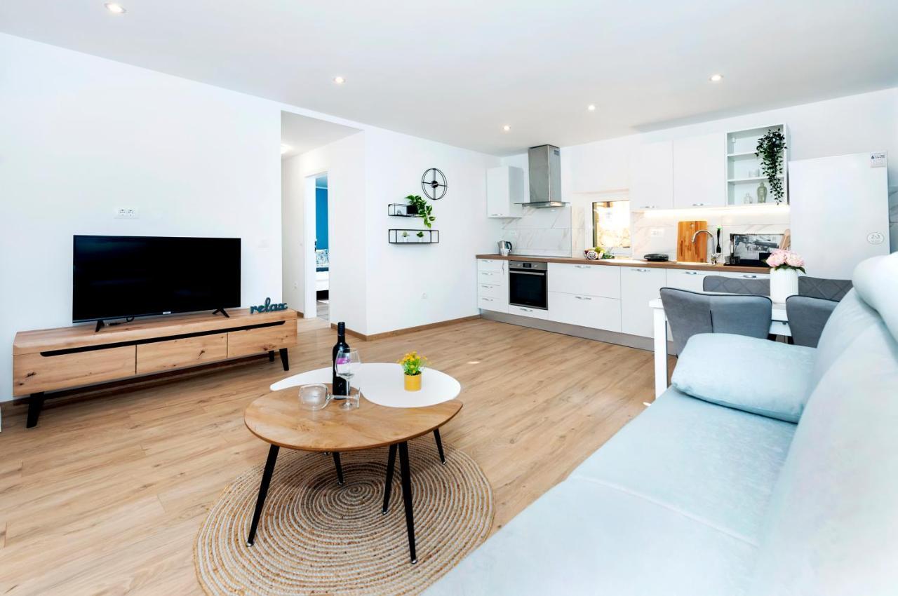 Otto With Sea View And Parking Apartma
